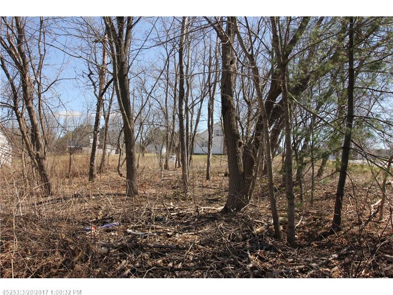 95 Dow AVE, Lewiston, ME 04240