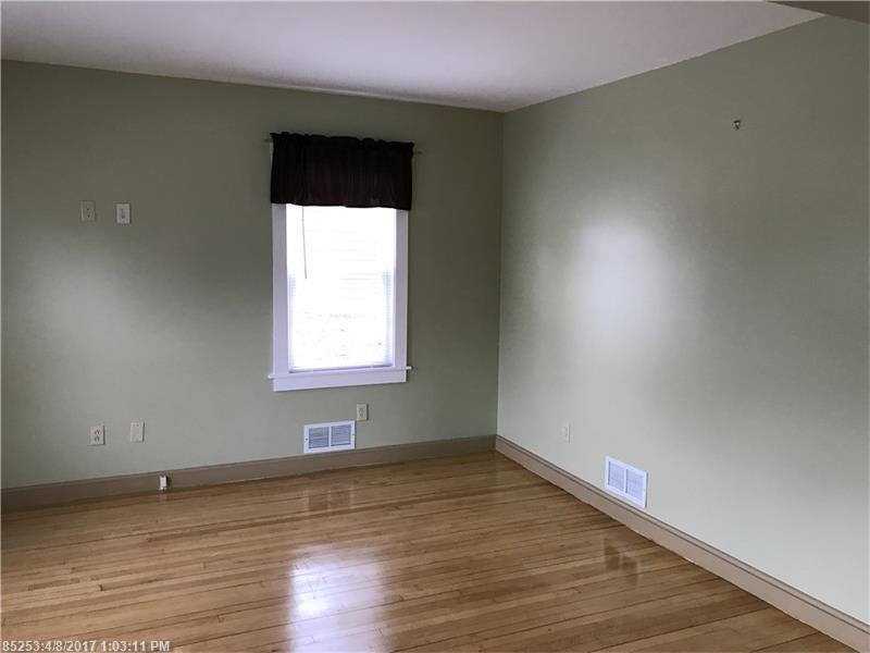 2 Ralph AVE, Lewiston, ME 04240