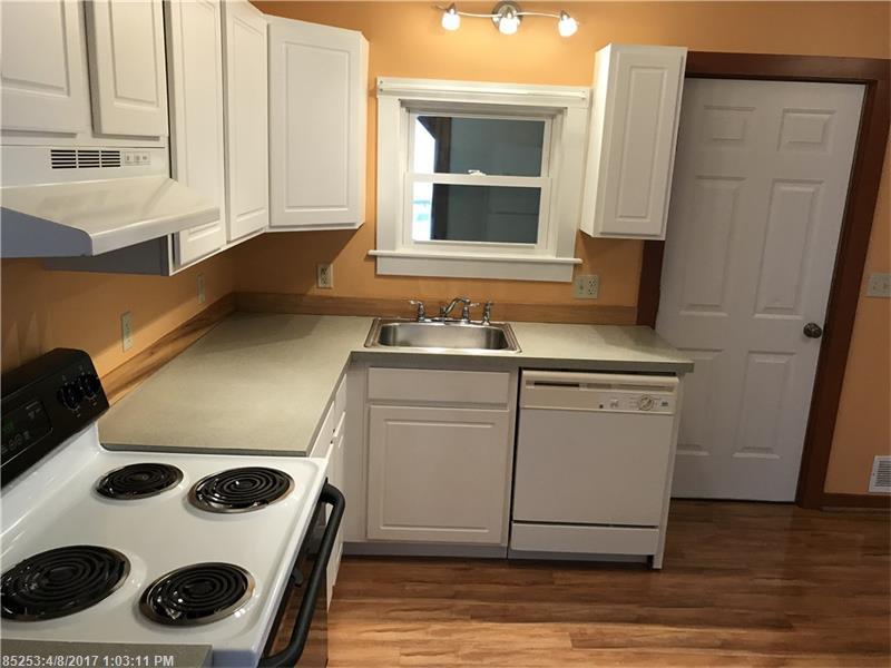 2 Ralph AVE, Lewiston, ME 04240