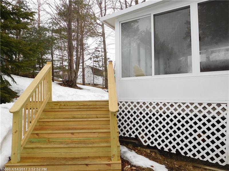 4 Swale LN, Lewiston, ME 04240