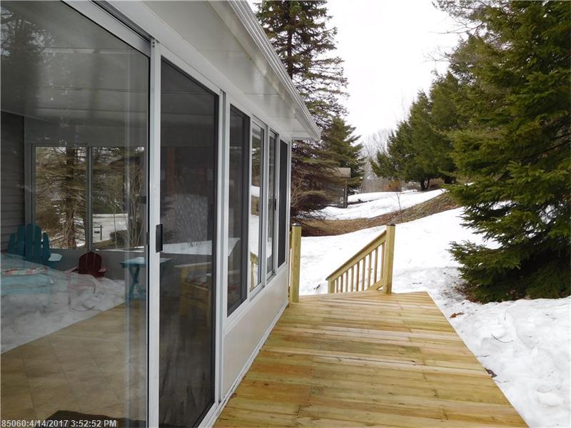 4 Swale LN, Lewiston, ME 04240
