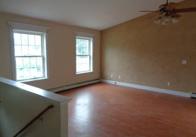 26 Jeffrey StLewiston, ME, 04240Androscoggin County