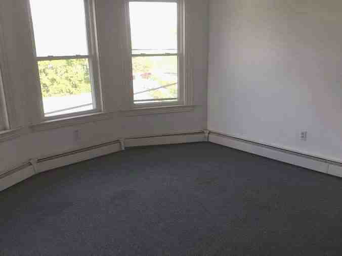 193 Lincoln Street04Lewiston, ME, 04240Androscoggin County