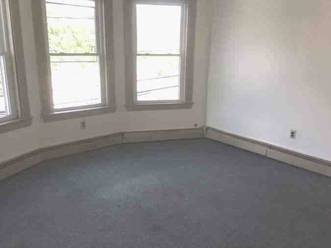 193 Lincoln Street04Lewiston, ME, 04240Androscoggin County