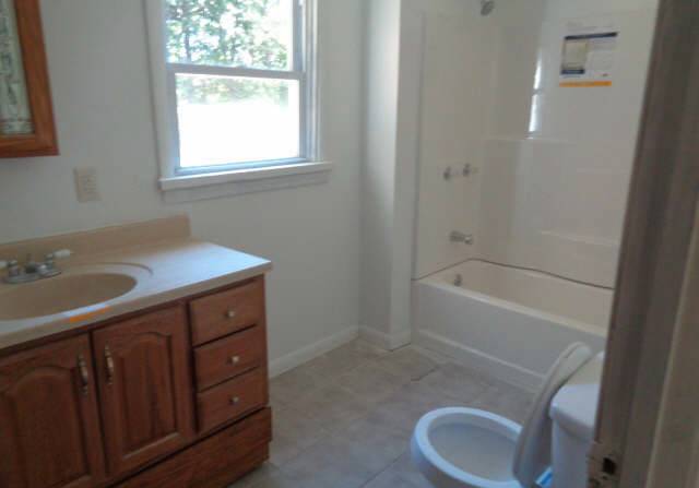 211 Stetson RdLewiston, ME, 04240Androscoggin County