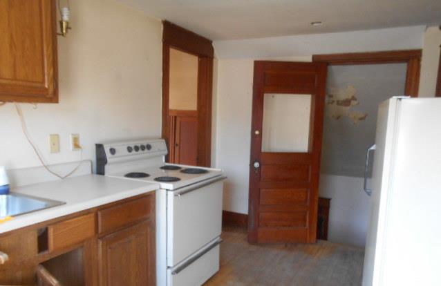 643 Sabattus St02Lewiston, ME, 04240Androscoggin County