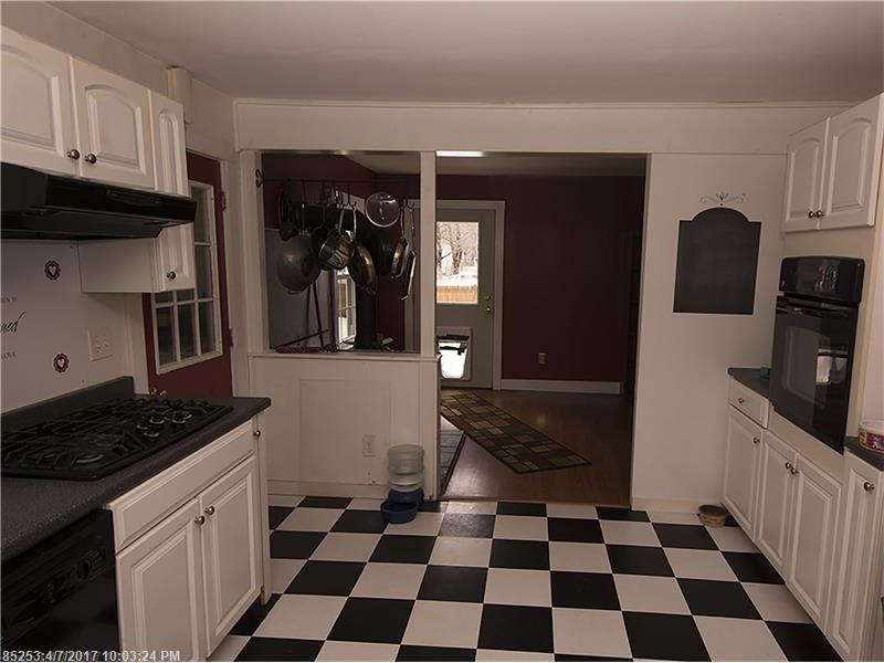 6 Vining ST, Lisbon, ME 04252