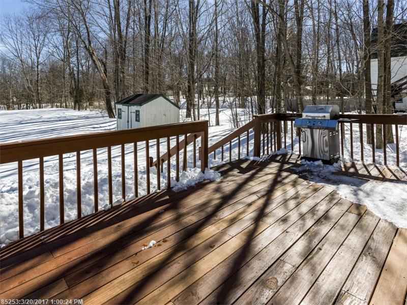18 Judson ST, Mechanic Falls, ME 04256