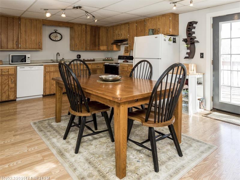 18 Judson ST, Mechanic Falls, ME 04256