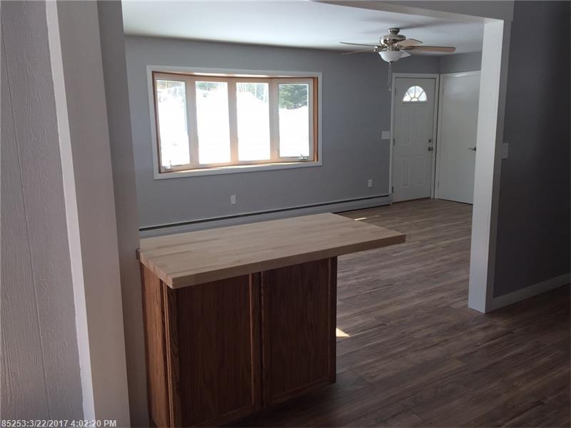 5 S Sunset DR, Mexico, ME 04257