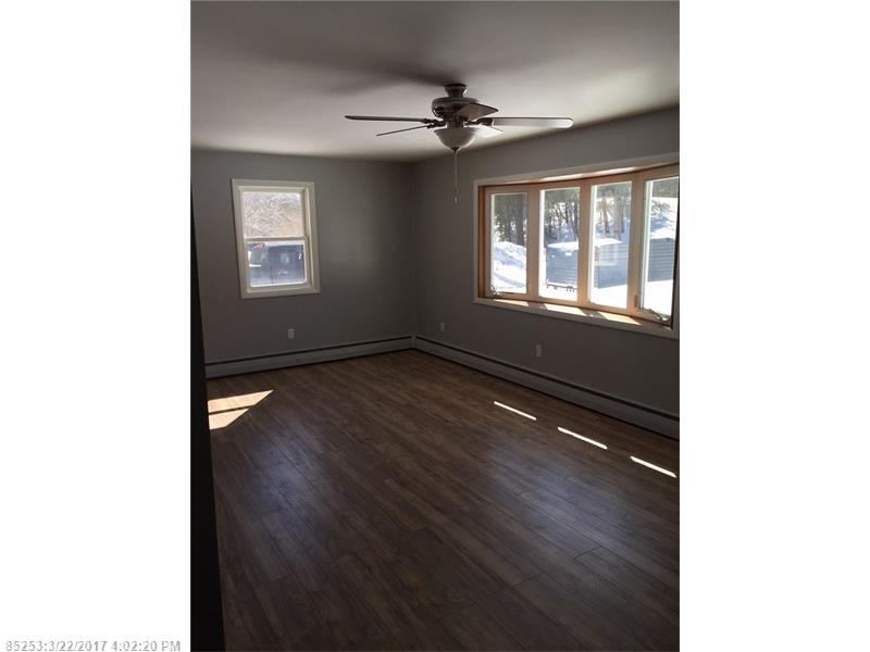 5 S Sunset DR, Mexico, ME 04257