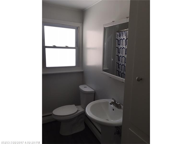 5 S Sunset DR, Mexico, ME 04257