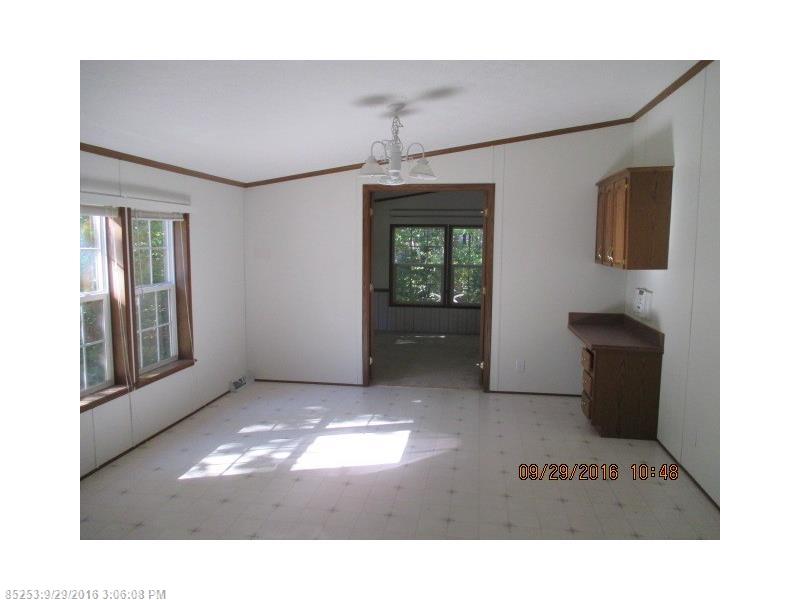 18 Krystal LN, New Gloucester, ME 04260