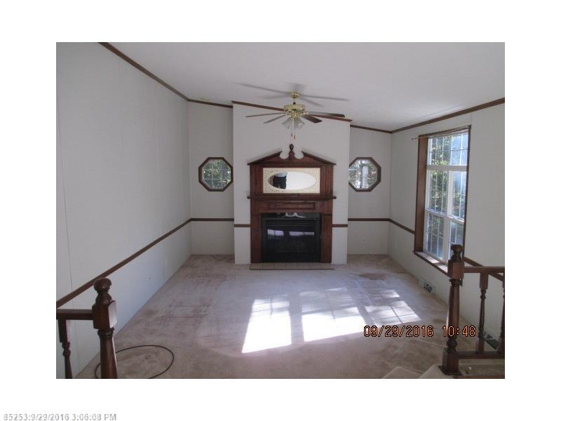 18 Krystal LN, New Gloucester, ME 04260