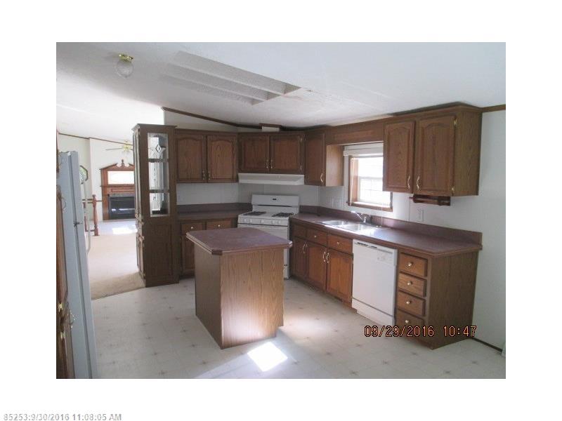 18 Krystal LN, New Gloucester, ME 04260