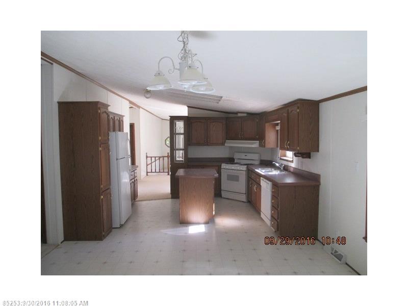 18 Krystal LN, New Gloucester, ME 04260