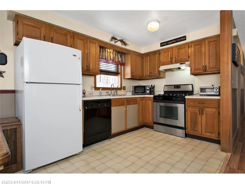 122 Penney RD, New Gloucester, ME 04260