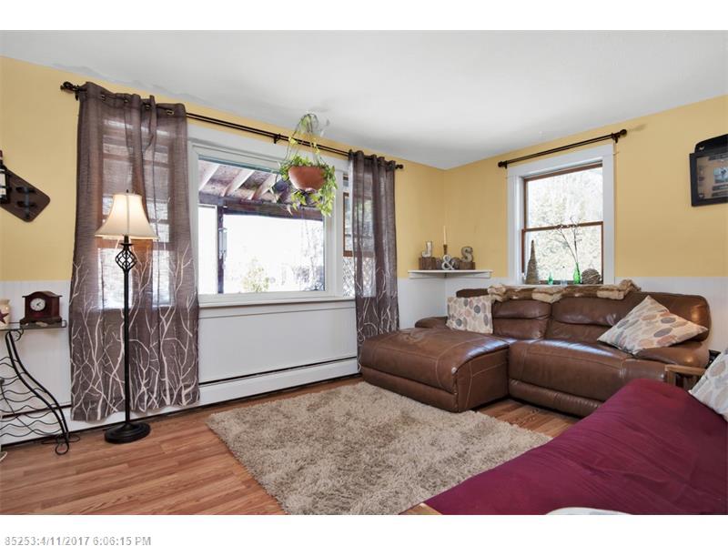 122 Penney RD, New Gloucester, ME 04260