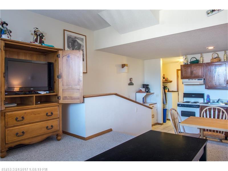 8 Sunrise DR A115, Newry, ME 04261