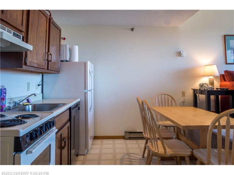 8 Sunrise DR A115, Newry, ME 04261