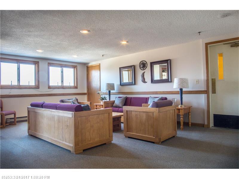 8 Sunrise DR A115, Newry, ME 04261