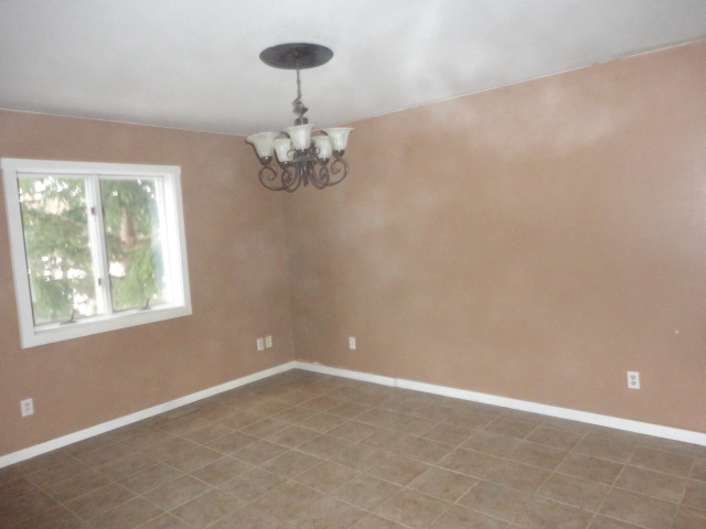 48 Old Lewiston Road, North Monmouth, ME 04265