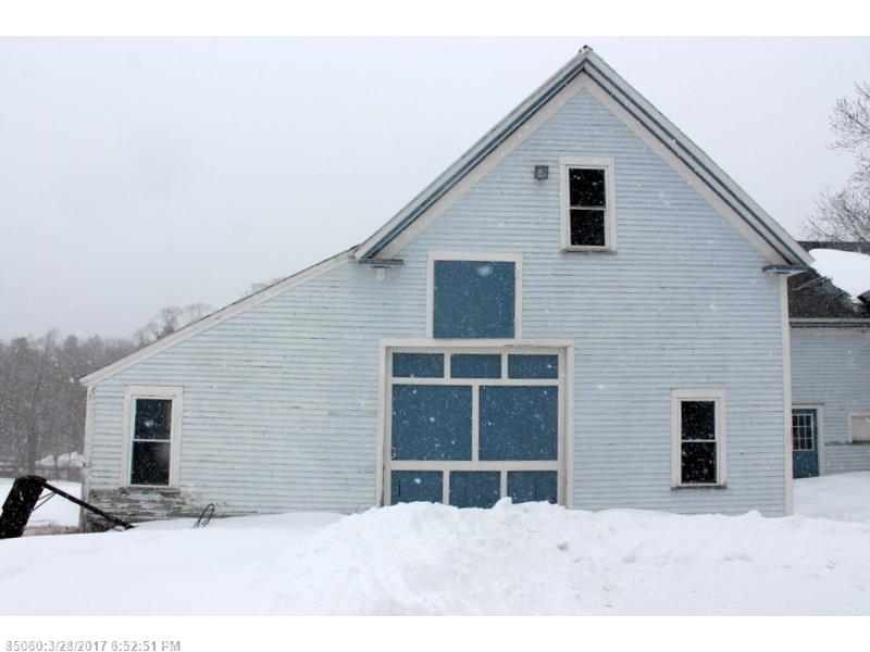 60 Old Lewiston RD, Monmouth, ME 04265