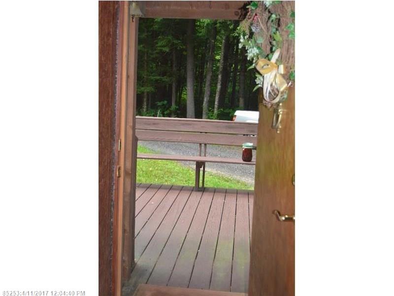 36 Hart DR, Norway, ME 04268
