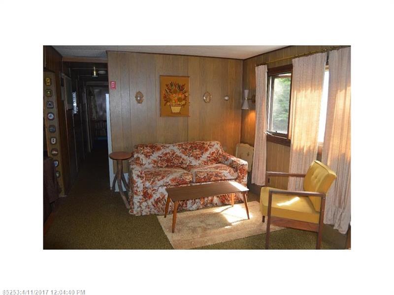36 Hart DR, Norway, ME 04268