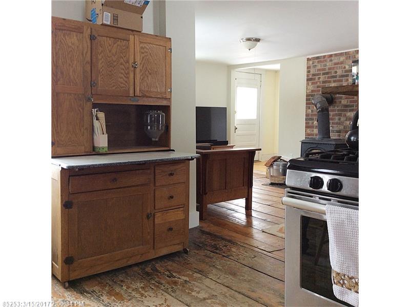 37 Bill Howe RD, Norway, ME 04268