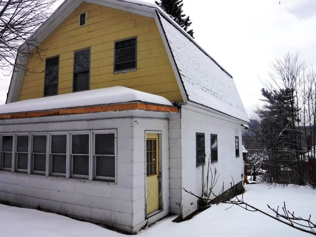 221 York StRumford, ME, 04276Oxford County