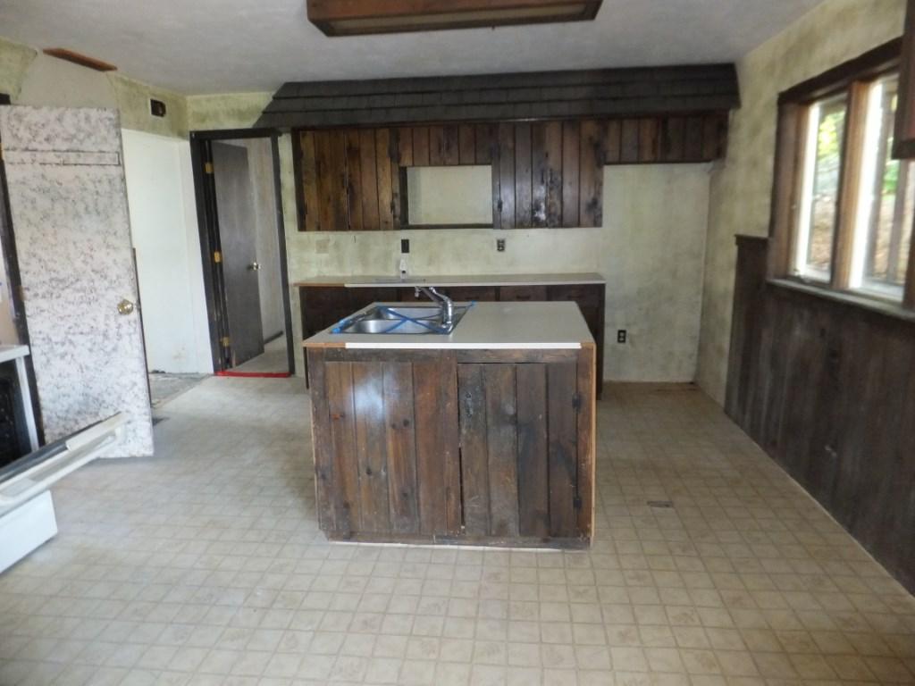 638 Crescent AveRumford, ME, 04276Oxford County