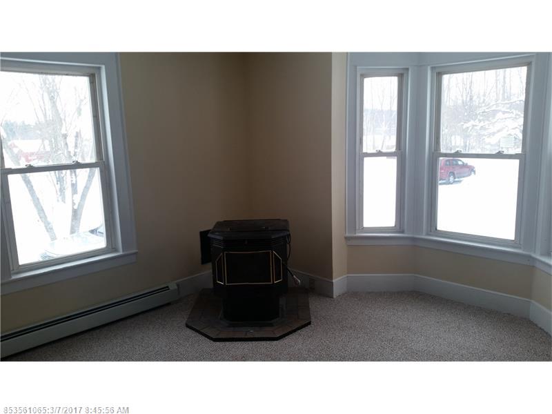13 Conway ST, Sabattus, ME 04280