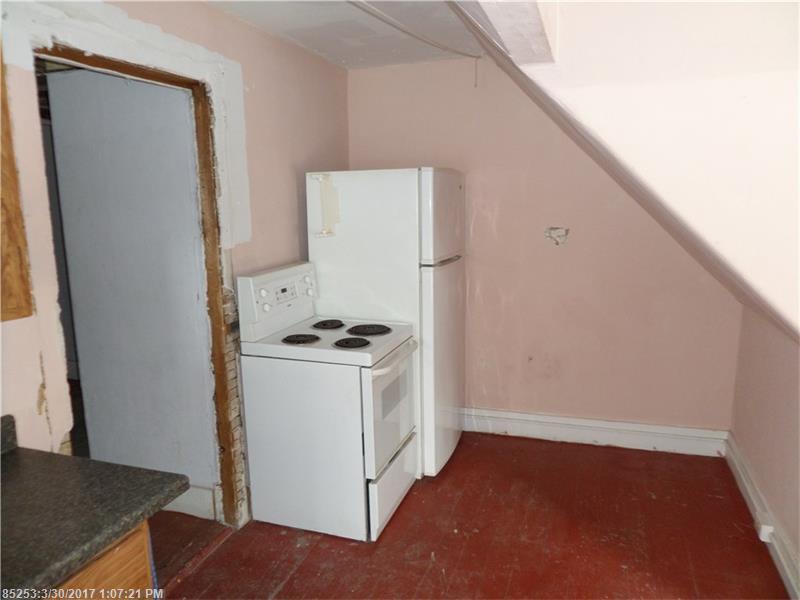 76 Western AVE, Paris, ME 04281