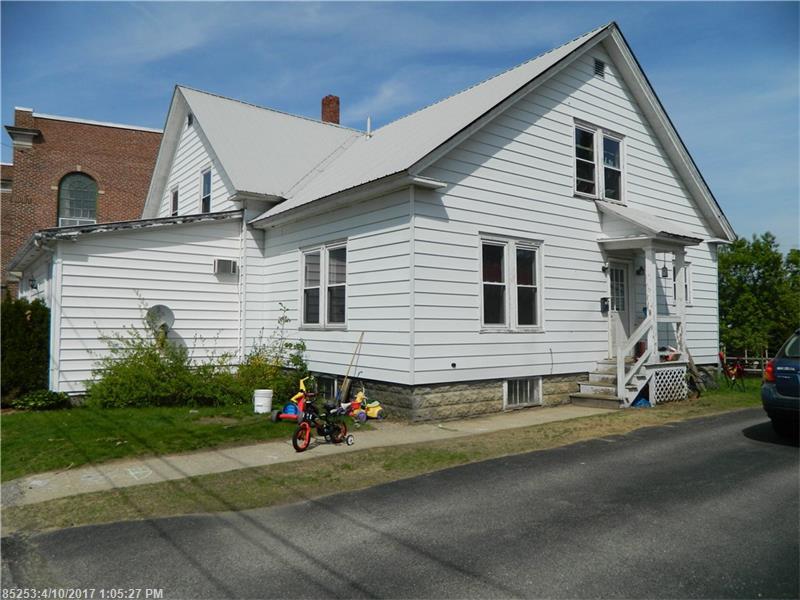 10 Barrows ST, Paris, ME 04281
