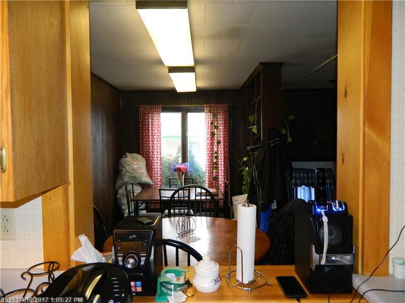 10 Barrows ST, Paris, ME 04281
