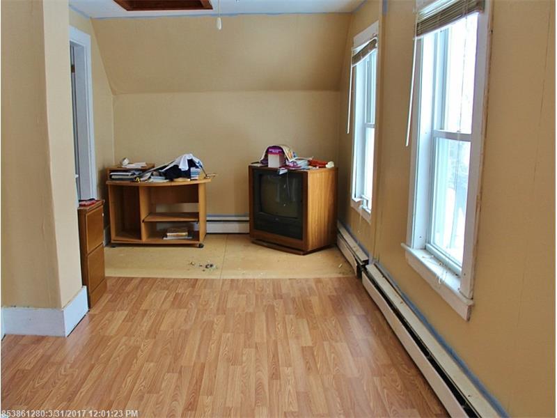 93 Weld RD, Wilton, ME 04294
