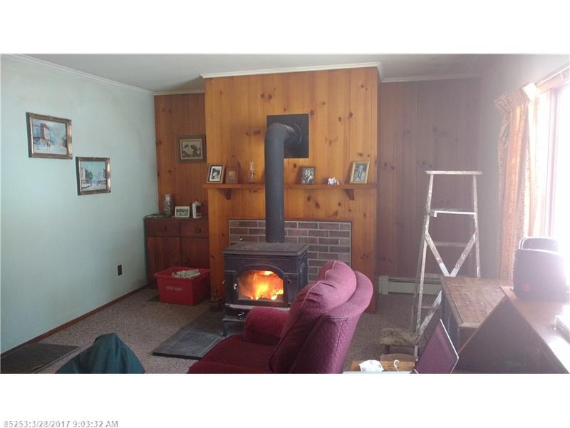 28 Fuller ST, Wilton, ME 04294