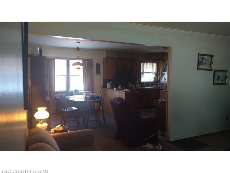 28 Fuller ST, Wilton, ME 04294
