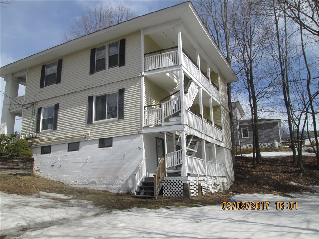 18 E CHESTNUT ST, Augusta, ME 04330
