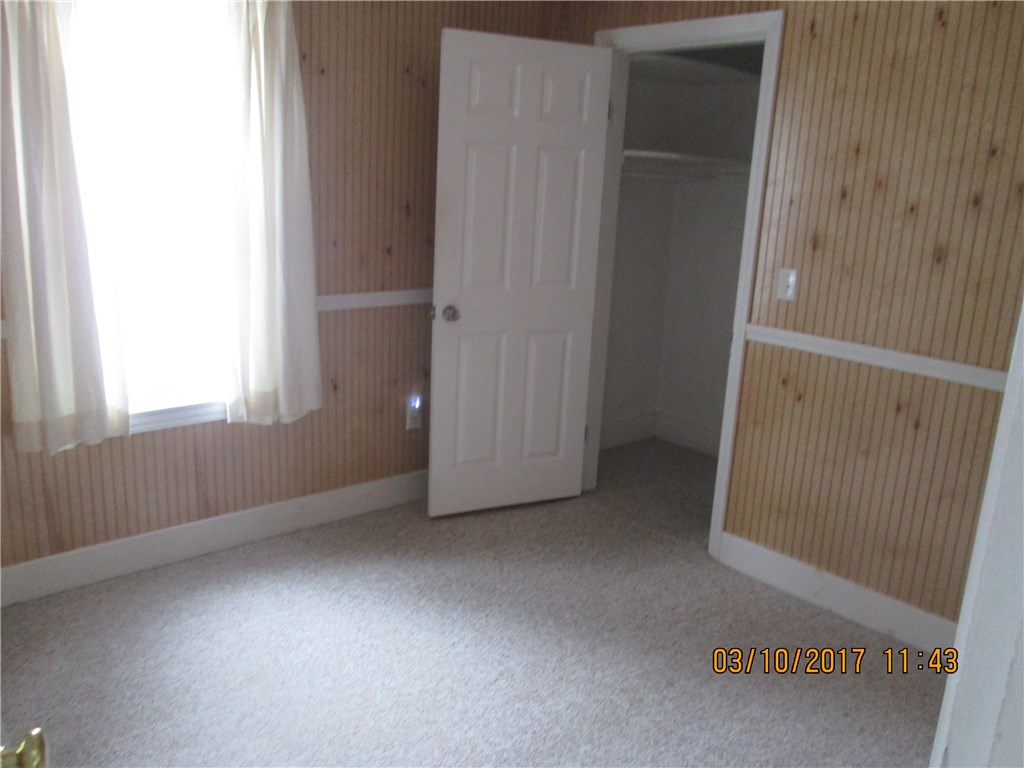 18 E CHESTNUT ST, Augusta, ME 04330