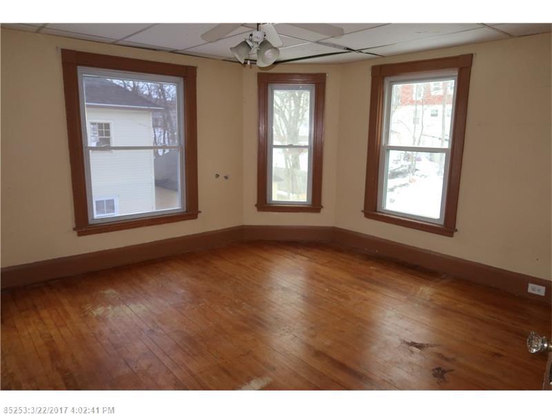 22 Cushman ST, Augusta, ME 04330