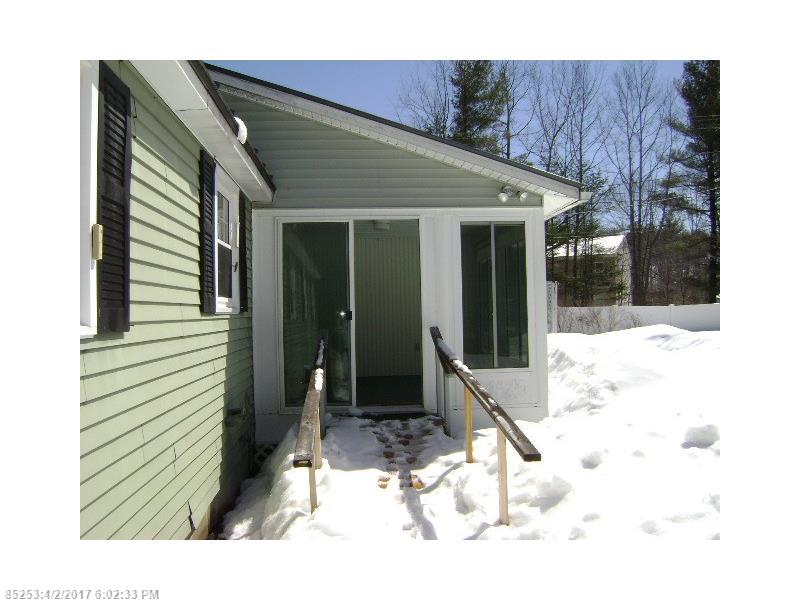 8 Parkview TER, Augusta, ME 04330