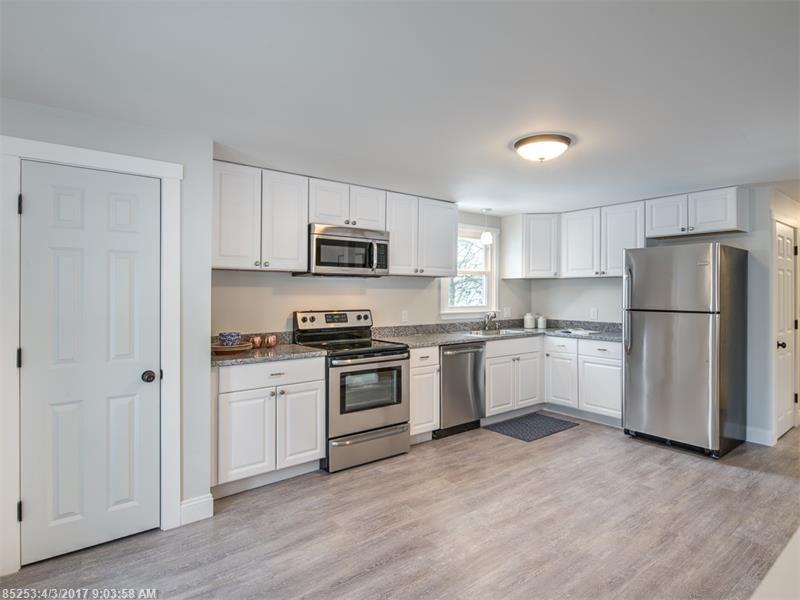 13 Pam Cor DR, Sidney, ME 04330
