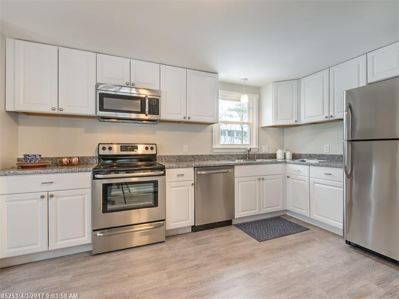 13 Pam Cor DR, Sidney, ME 04330