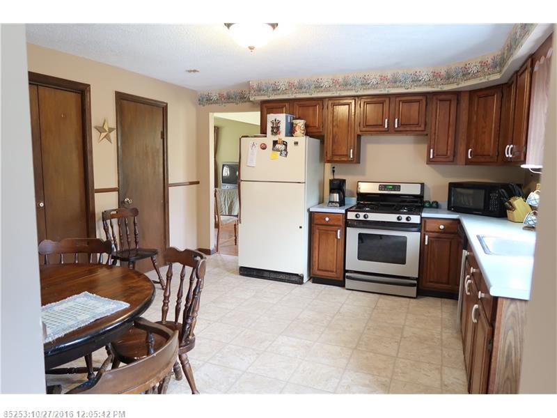 47 Leavitt RD, Augusta, ME 04330