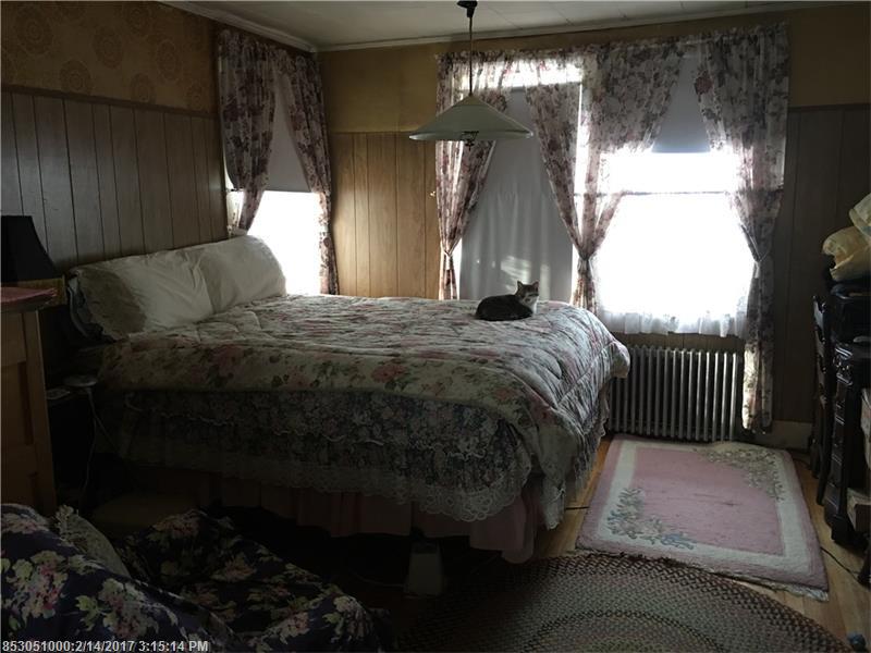 22 Elm St, Gardiner, ME 04345