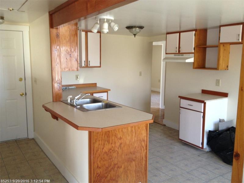 42 Cannard ST, Gardiner, ME 04345