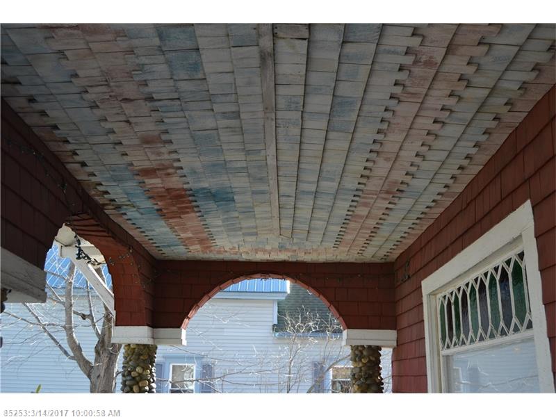 36 Plaisted ST, Gardiner, ME 04345