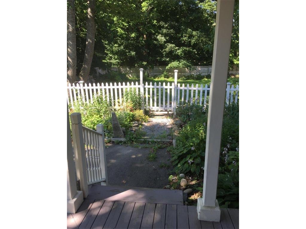23 Lincoln Ave, Gardiner, ME 04345